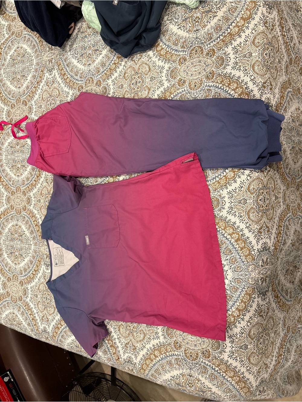 Figs Ombre Pink to Purple Scrub Set